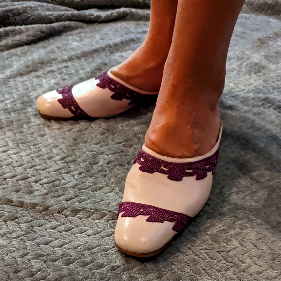 ⚜️ Christian Louboutin Vintage Pink Flats  Size 38 1/2 accepting offers - Picture 6 of 16